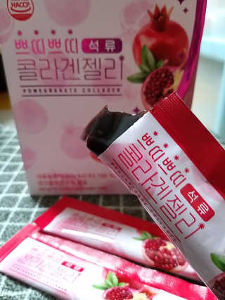 헬스업_쁘띠쁘띠석류콜라겐젤리_20g x 14포 — 5점을 준 리뷰어가 2020년 12월 올린 사용 사진