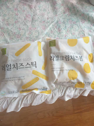 가치식탁 리얼치즈스틱, 리얼크림치즈볼 — 5점을 준 리뷰어가 2020년 6월 올린 사용 사진