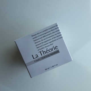 La Theorie Hydrating Ingredients | 하이드레이팅 인그레이디언츠 — 4점을 준 리뷰어가 2020년 5월 올린 사용 사진