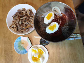 [해주냉면] 신천맛집 매운 비빔냉면 2인분 + 무절임 — 5점을 준 리뷰어가 2020년 5월 올린 사용 사진