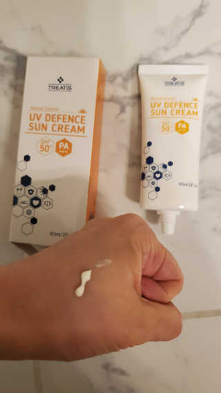 트리티스 US [TREATIS] UV Defence Sun Cream PA+++ / SPF50+ — 5점을 준 리뷰어가 2020년 12월 올린 사용 사진