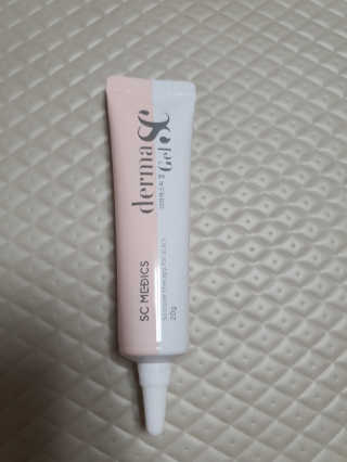 derma SC-Gel 더마에스씨 겔 20g — 5점을 준 리뷰어가 2020년 5월 올린 사용 사진