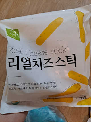 가치식탁 리얼치즈스틱, 리얼크림치즈볼 — 5점을 준 리뷰어가 2020년 10월 올린 사용 사진
