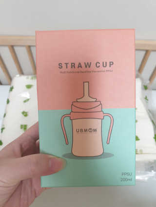 유비맘 샘방지 PPSU 빨대컵_컬러 랜덤 발송 — 5점을 준 리뷰어가 2020년 8월 올린 사용 사진