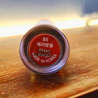 레드쿠키 브라우니 벨벳 립 틴트 — 4.5점을 준 리뷰어가 2020년 5월 올린 사용 사진