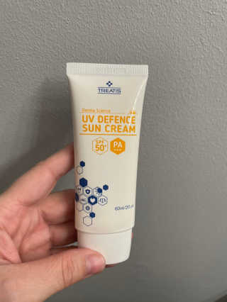 트리티스 US [TREATIS] UV Defence Sun Cream PA+++ / SPF50+ — 3점을 준 리뷰어가 2021년 1월 올린 사용 사진