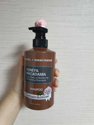 KUNDAL [쿤달 X 카카오프렌즈] 샴푸/트리트먼트 500ml 2구 세트 — 5점을 준 리뷰어가 2020년 11월 올린 사용 사진