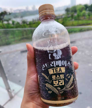 칸타타 콘트베이스 칸타타 콘트라베이스 TEA 보리/그린티 500ml — 5점을 준 리뷰어가 2020년 8월 올린 사용 사진