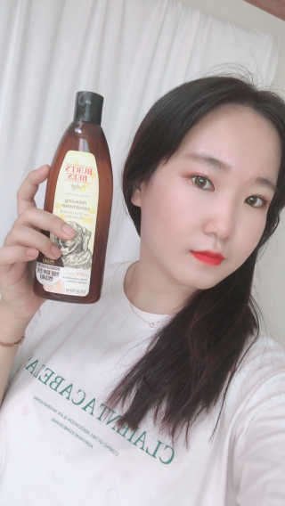 버츠비 케어플러스 릴리빙 컨디셔너_카모마일,로즈마리 — 5점을 준 리뷰어가 2020년 8월 올린 사용 사진