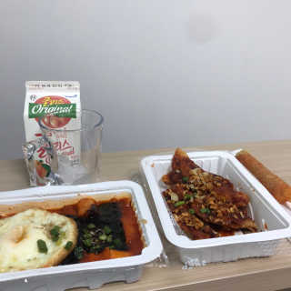 죠스떡볶이 [죠스푸드] 짜빠떡볶이+떡또그+범벅만두 신메뉴 3종 — 5점을 준 리뷰어가 2020년 4월 올린 사용 사진