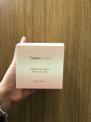Tween.Ty Skin 트웬티스킨 리페어 아이크림 프리미엄 라인 — 5점을 준 리뷰어가 2020년 10월 올린 사용 사진