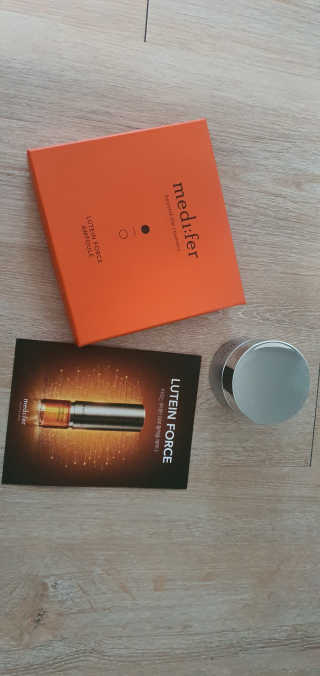 메디페르 [ 1+1 ] 루테인앰플세트 1개 + 루테인크림 50ml 1개 — 5점을 준 리뷰어가 2020년 9월 올린 사용 사진
