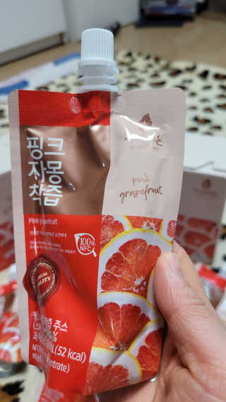 자연에온 핑크 자몽 착즙 100mL 10개입 2BOX — 5점을 준 리뷰어가 2020년 11월 올린 사용 사진