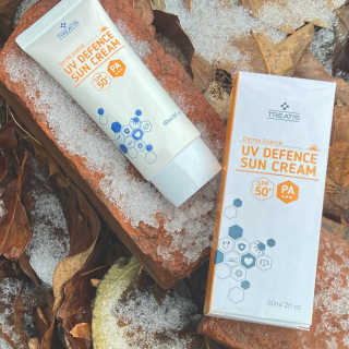 트리티스 US [TREATIS] UV Defence Sun Cream PA+++ / SPF50+ — 4점을 준 리뷰어가 2021년 1월 올린 사용 사진