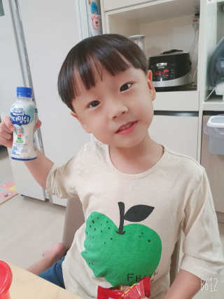 남양유업 [ 아인슈타인 ] 머리가 마시는 아인슈타인 킨더밀쉬 — 5점을 준 리뷰어가 2020년 7월 올린 사용 사진