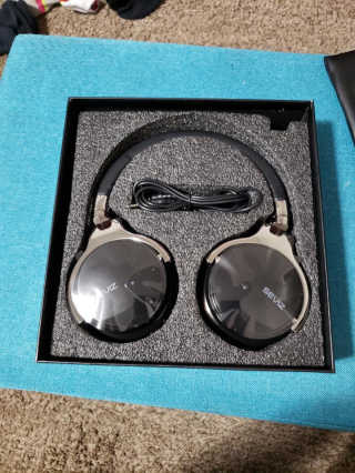 SEVIZ Bluetooth Headphones 10 3color — 5점을 준 리뷰어가 2020년 10월 올린 사용 사진