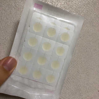 엘라밴드 하이드로 도트 스팟패치 12mm, 10mm — 4.5점을 준 리뷰어가 2020년 9월 올린 사용 사진