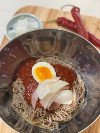 [해주냉면] 신천맛집 매운 비빔냉면 2인분 + 무절임 — 4점을 준 리뷰어가 2020년 5월 올린 사용 사진