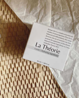 La Theorie Hydrating Ingredients | 하이드레이팅 인그레이디언츠 — 5점을 준 리뷰어가 2020년 5월 올린 사용 사진