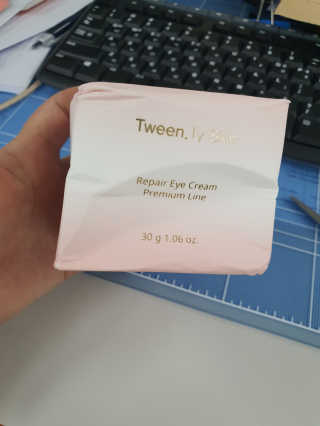 Tween.Ty Skin 트웬티스킨 리페어 아이크림 프리미엄 라인 — 1점을 준 리뷰어가 2020년 10월 올린 사용 사진