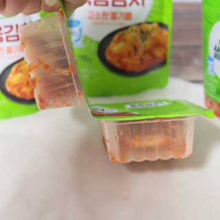 [풀무원] 들기름 볶음김치, 톡톡 김치, 깔끔한 김치 — 5점을 준 리뷰어가 2020년 6월 올린 사용 사진