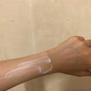 멈칫 멜팅 바디로션,  약산성 바디워시 택 1 — 4점을 준 리뷰어가 2020년 6월 올린 사용 사진