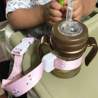 유비맘 젖병 빨대컵 다용도 홀더 1+1 _ 컬러 랜덤 발송 — 4점을 준 리뷰어가 2020년 10월 올린 사용 사진