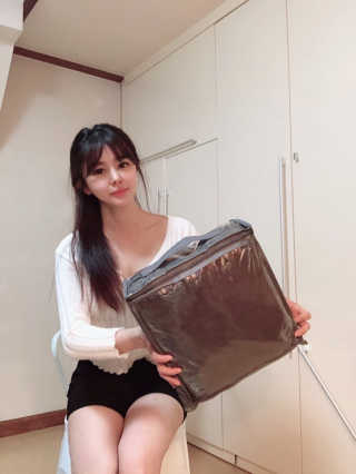 바네스데코 만능 덮개 스판 3인 쇼파 패드 커버 그레이 — 4.5점을 준 리뷰어가 2020년 4월 올린 사용 사진