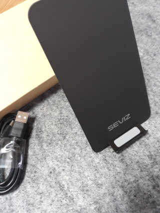 세비즈 책상용  스마트폰 거치대형 무선충전 FC19 — 5점을 준 리뷰어가 2020년 5월 올린 사용 사진