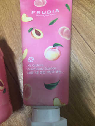 [후르디아] 복숭아 바디워시+바디에센스 세트 — 4점을 준 리뷰어가 2020년 9월 올린 사용 사진