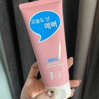 IO 아이오 오늘도 넌 예뻐 - 데일리딥 클렌징폼 — 5점을 준 리뷰어가 2020년 10월 올린 사용 사진