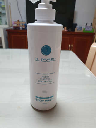 일리세이 허니 샴푸 500ml + 허니 바디워시 500ml 세트 — 5점을 준 리뷰어가 2020년 4월 올린 사용 사진