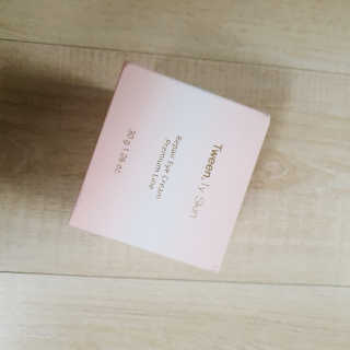 Tween.Ty Skin 트웬티스킨 리페어 아이크림 프리미엄 라인 — 5점을 준 리뷰어가 2020년 10월 올린 사용 사진