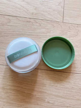 본다움 빠이빠이 세범 파우더 — 5점을 준 리뷰어가 2020년 8월 올린 사용 사진
