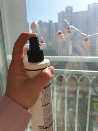 다슈코리아 다슈 포 맨 프리미엄 메가 홀드 슈퍼 스프레이 250ml — 4점을 준 리뷰어가 2020년 12월 올린 사용 사진