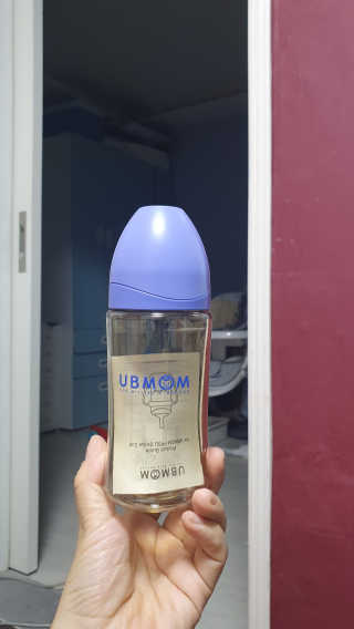 유비맘 PPSU 젖병 노꼭지_260ml_컬러 랜덤 발송 — 3점을 준 리뷰어가 2020년 6월 올린 사용 사진