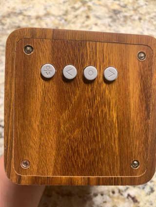 SEVIZ MINI10W 레트로 블루투스 스피커 — 3점을 준 리뷰어가 2020년 9월 올린 사용 사진