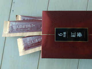 로그네이처 로그 인 홍삼젤리 7+ — 4점을 준 리뷰어가 2020년 6월 올린 사용 사진