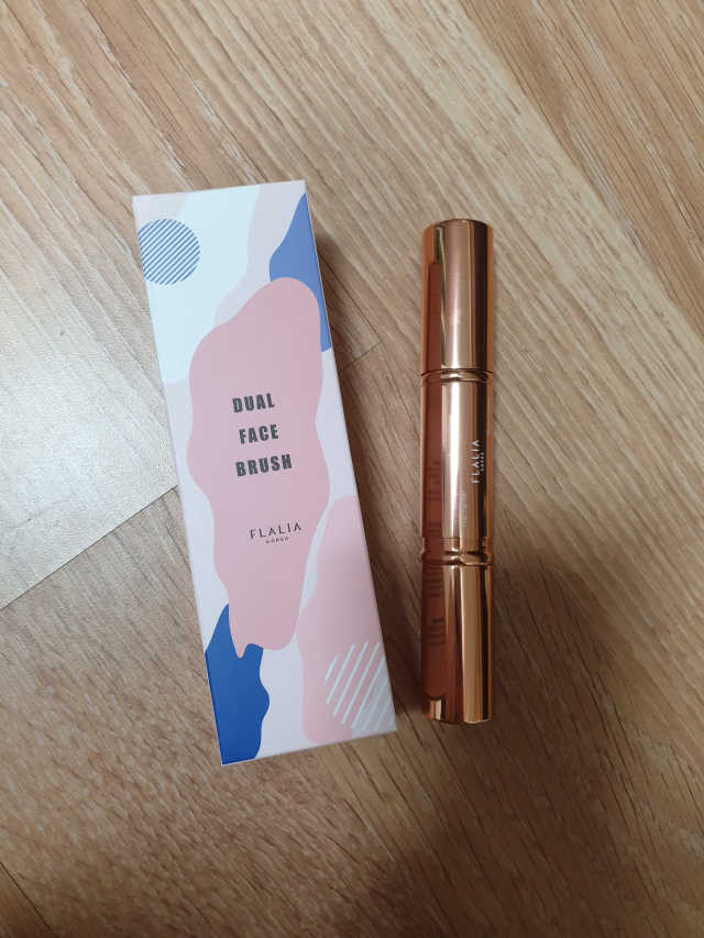플라리아 듀얼페이스 브러쉬 리뷰 사진