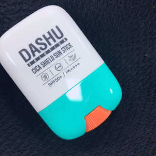 다슈코리아 다슈 솔루션 시카 쉴드 선스틱 — 5점을 준 리뷰어가 2020년 7월 올린 사용 사진