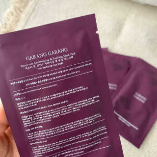 GARANG GARANG 피오니 룻 모이스처라이징 앤 수딩 마스크팩 — 5점을 준 리뷰어가 2020년 4월 올린 사용 사진