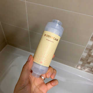 바디빔 비타민 샤워필터 망고피치향 — 5점을 준 리뷰어가 2020년 4월 올린 사용 사진