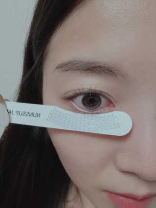 닥터존스킨 눈썹자라 — 4점을 준 리뷰어가 2020년 8월 올린 사용 사진