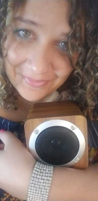 SEVIZ MINI10W 레트로 블루투스 스피커 — 5점을 준 리뷰어가 2020년 10월 올린 사용 사진