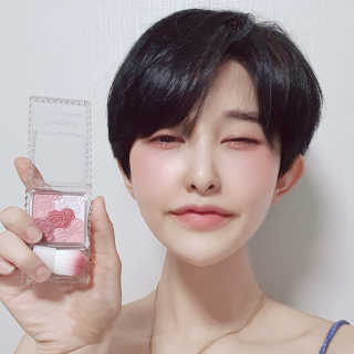 캔메이크 글로우 플로어 치크 09호 버건디플라워 — 5점을 준 리뷰어가 2020년 7월 올린 사용 사진