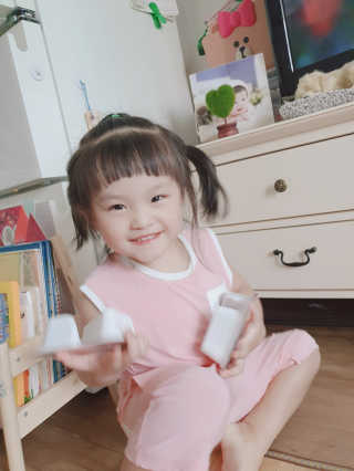 남양유업 또깍 접어 떠먹는 불가리스 2종 — 5점을 준 리뷰어가 2020년 9월 올린 사용 사진
