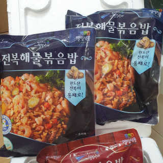바다는다웰빙이다 전복해물볶음밥/전복김치볶음밥 250g-4봉지 — 5점을 준 리뷰어가 2020년 7월 올린 사용 사진