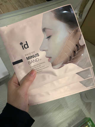 아이디플라코스메틱 아이디 페이스핏 마이너스 밴드 v2 — 5점을 준 리뷰어가 2020년 12월 올린 사용 사진