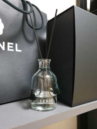 레나스 프리미엄 아로마 디퓨저 200ml  [1SET] — 4.5점을 준 리뷰어가 2020년 8월 올린 사용 사진