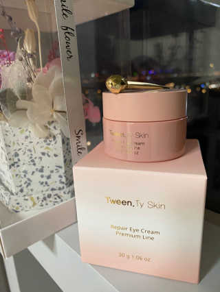 Tween.Ty Skin 트웬티스킨 리페어 아이크림 프리미엄 라인 — 4.5점을 준 리뷰어가 2020년 12월 올린 사용 사진